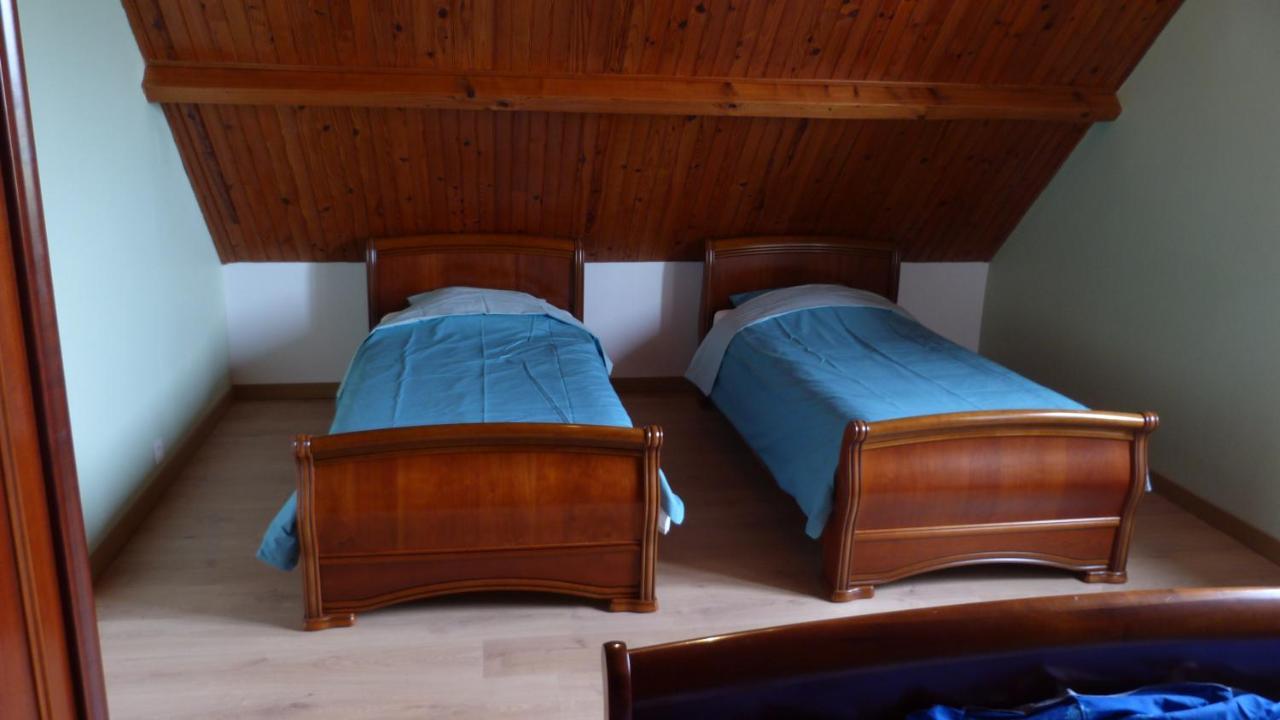 Maison De Vacances Pour 6 Personnes Avec Piscine Lainsecq Exterior foto